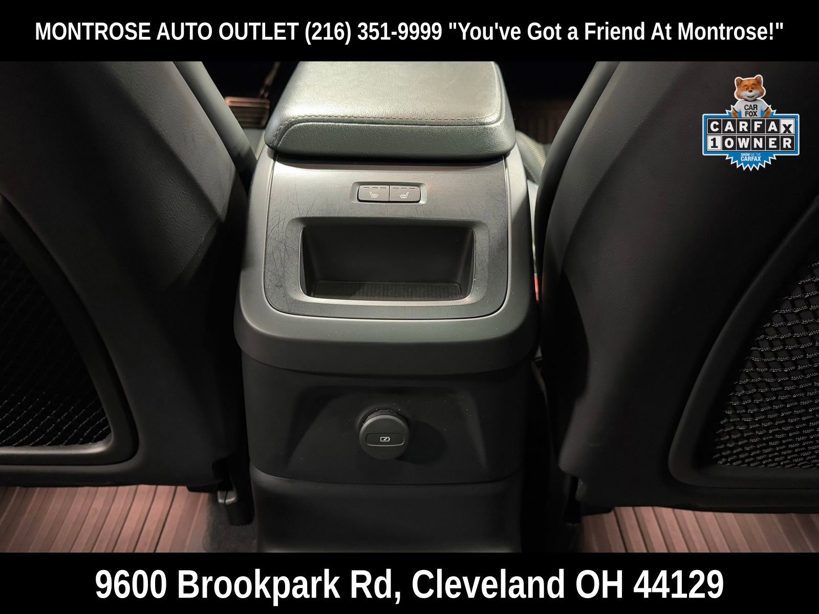 Used 2022 Volvo XC60 T8 R-Design w/ Advanced Package image 40