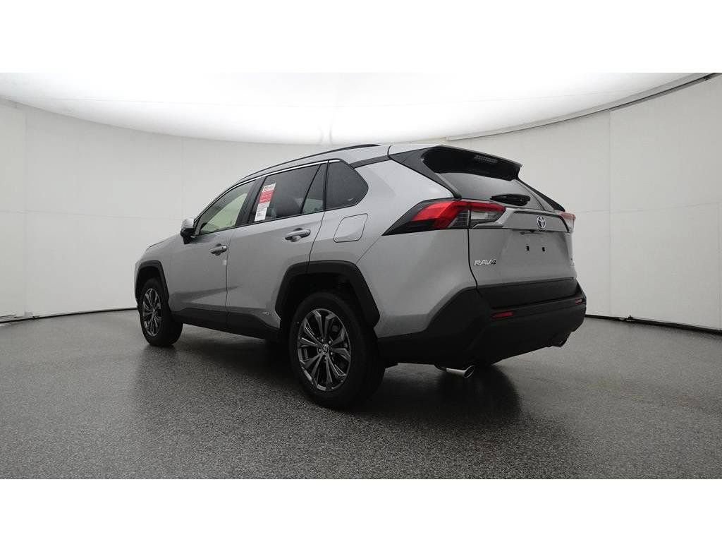 Used 2023 Toyota RAV4 XLE Premium AWD/4WD image 25