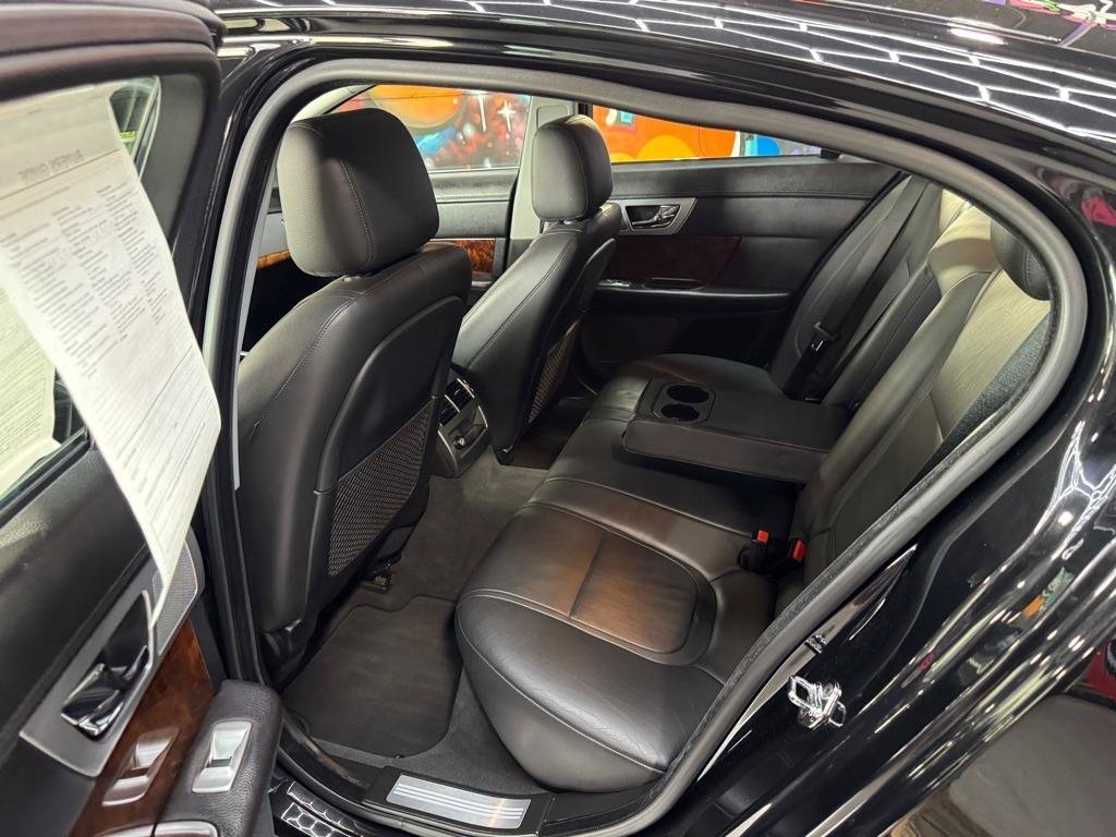 Used 2013 Jaguar XF 3.0 AWD/4WD image 13