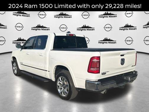 Used 2024 RAM 1500 Limited AWD/4WD image 3