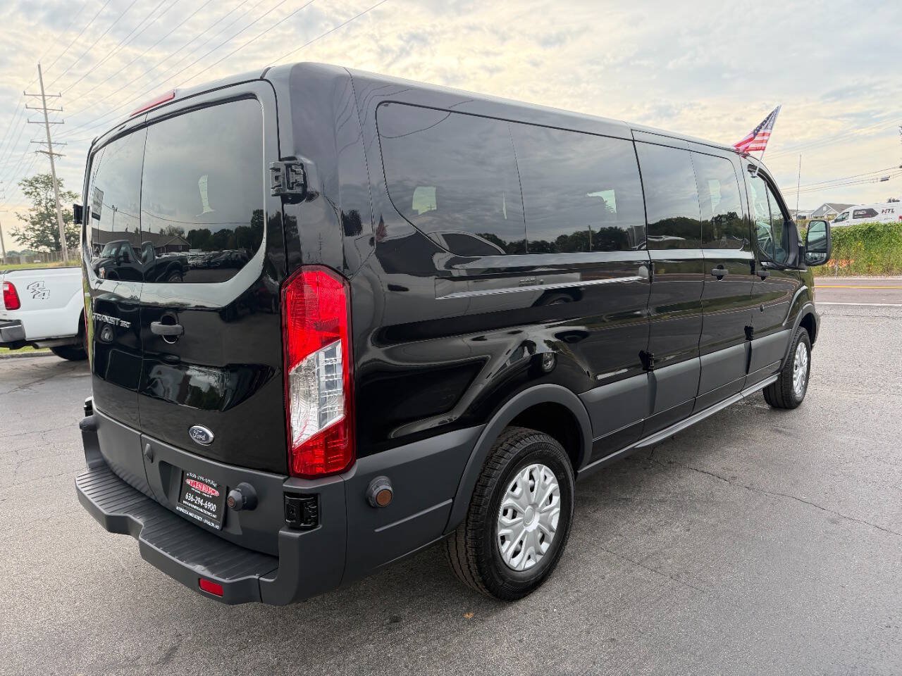 Used 2018 Ford Transit 350 XL RWD image 5