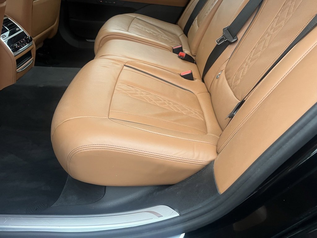 Used 2022 BMW 740i xDrive w/ Luxury Rear Seating Package image 26