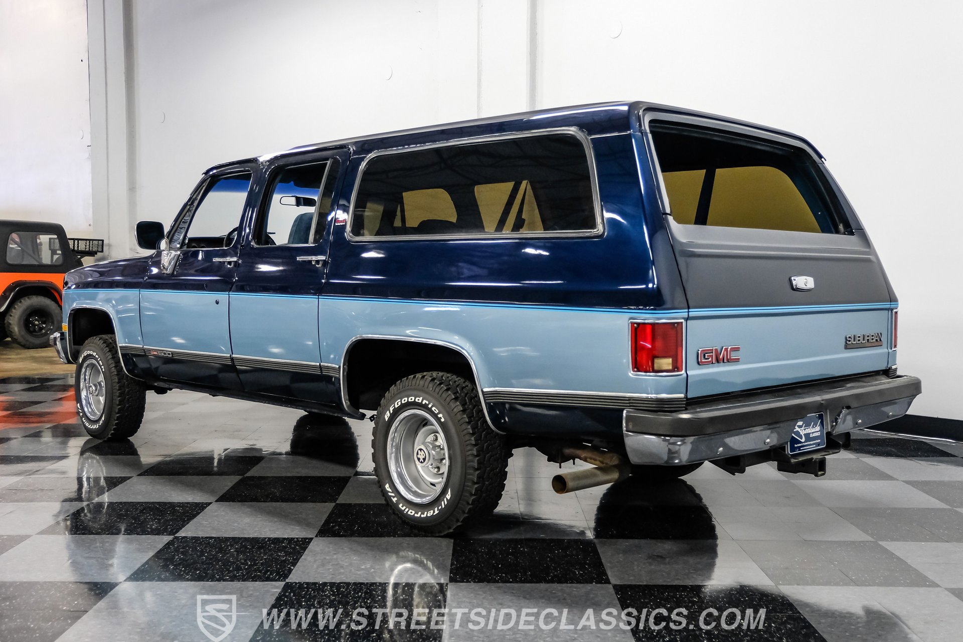 Used 1990 GMC Suburban 4WD image 8