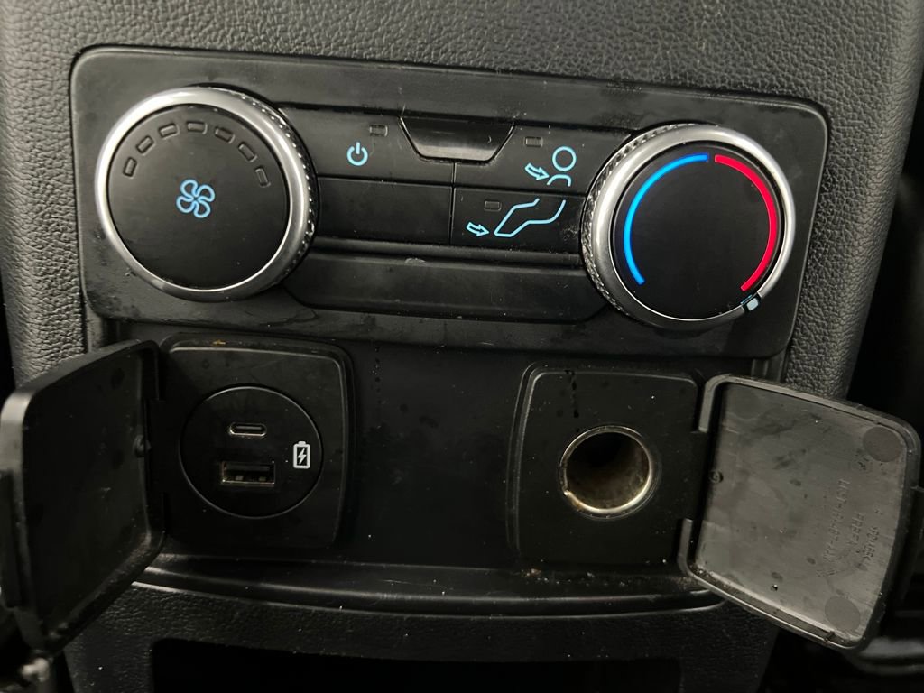 Used 2021 Ford Explorer XLT w/ Equipment Group 202A image 24