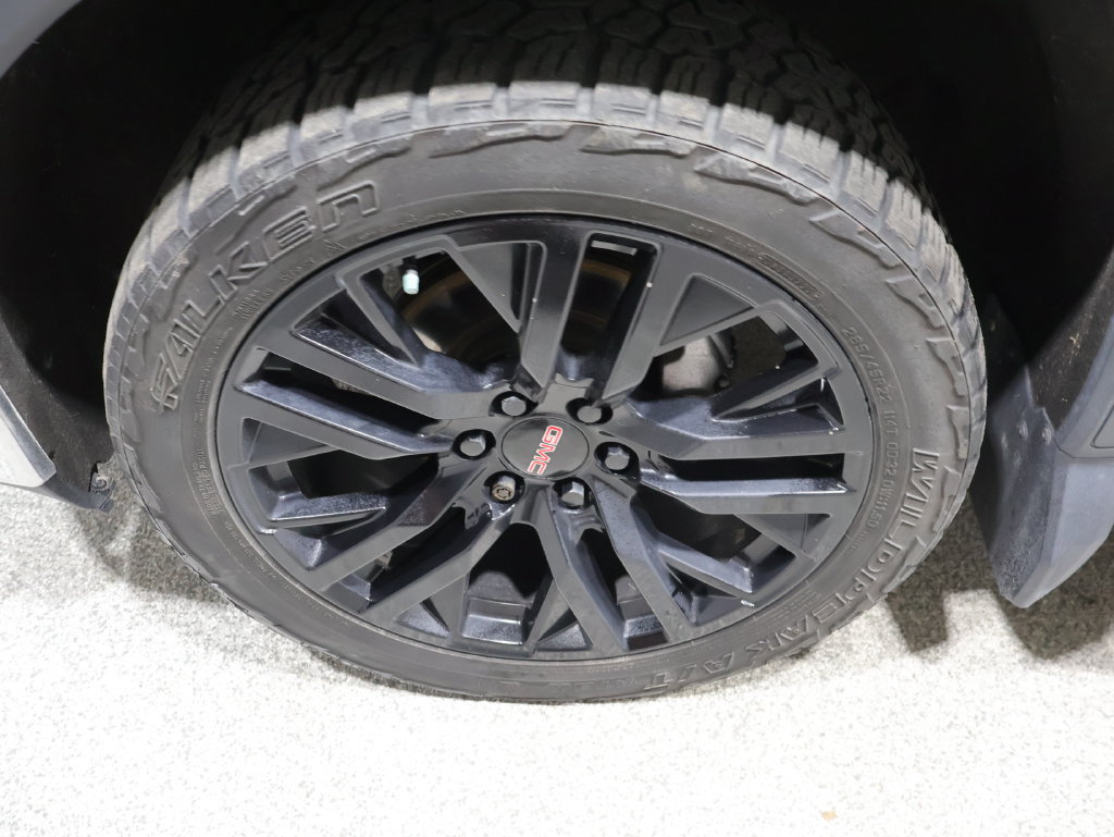 Used 2019 GMC Sierra 1500 SLT w/ SLT Premium Plus Package AWD/4WD image 10