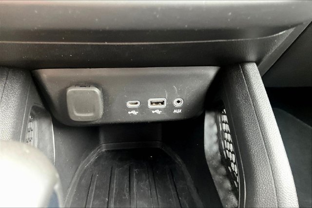 Used 2023 Chevrolet TrailBlazer RS w/ Sun and Liftgate Package FWD image 16
