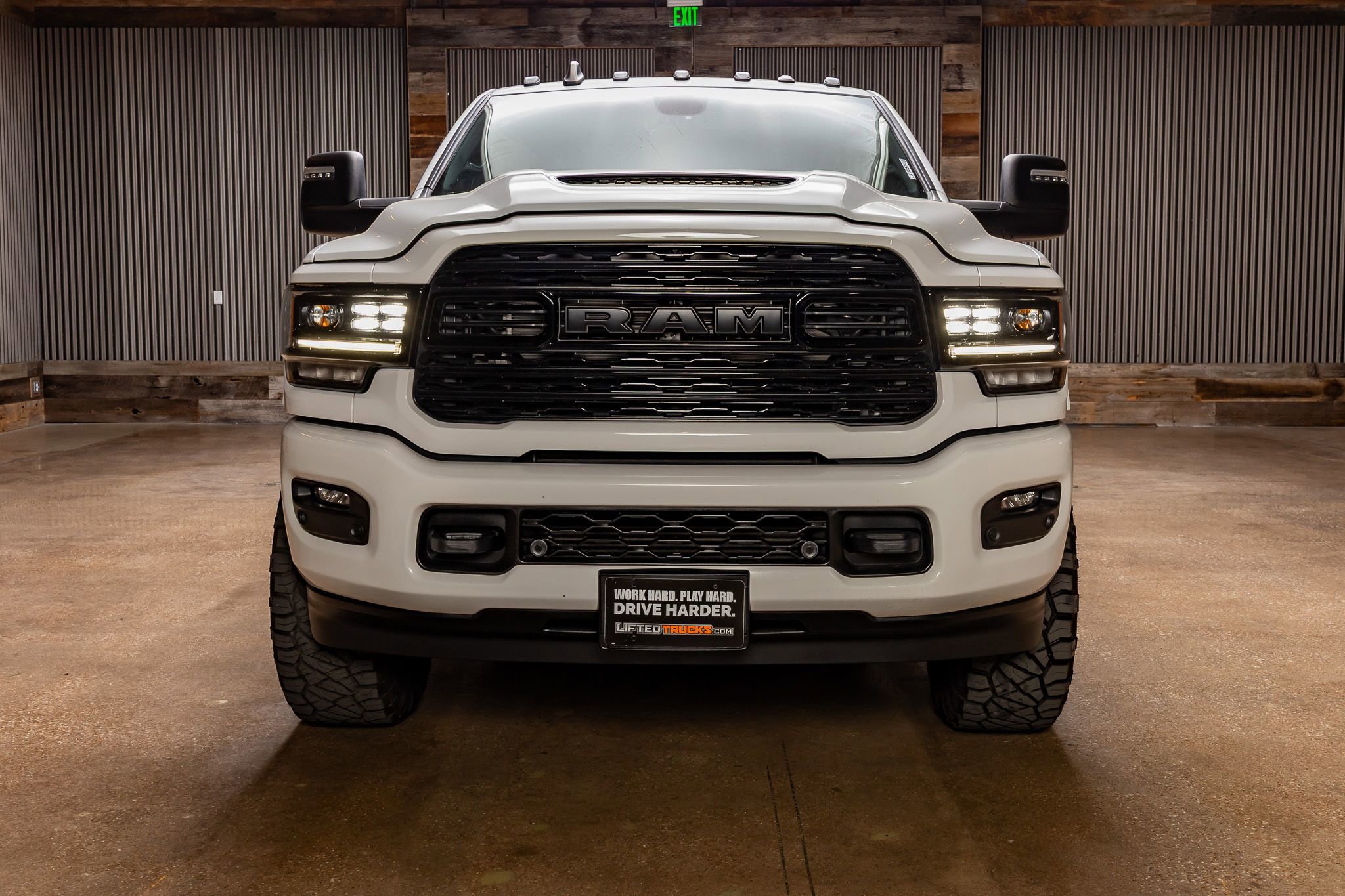 Used 2023 RAM 3500 Limited w/ Night Edition video 2