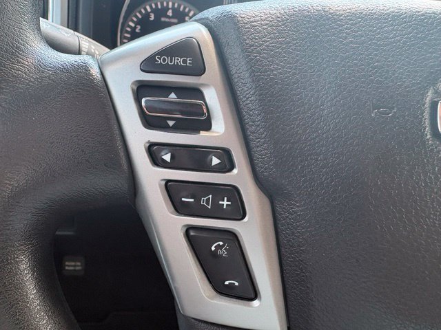 Used 2017 Nissan Titan SV AWD/4WD image 21