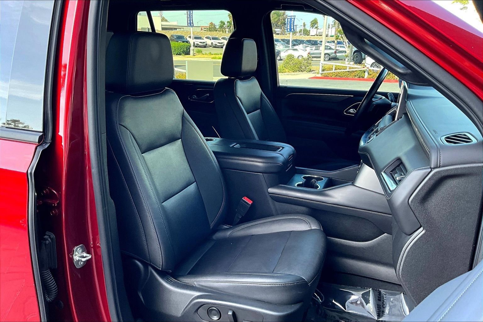 Used 2022 Chevrolet Tahoe Z71 w/ Z71 Off-Road Package image 7