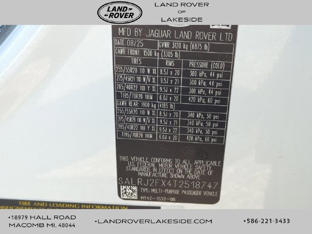 Used 2026 Land Rover Discovery S AWD/4WD image 22