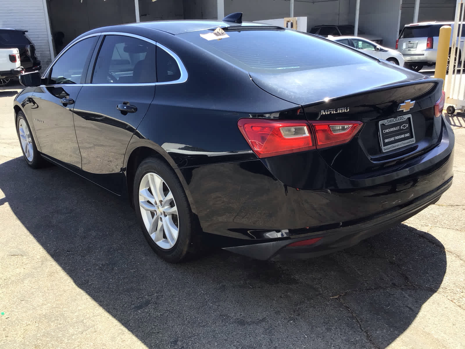 Used 2018 Chevrolet Malibu LT FWD image 3