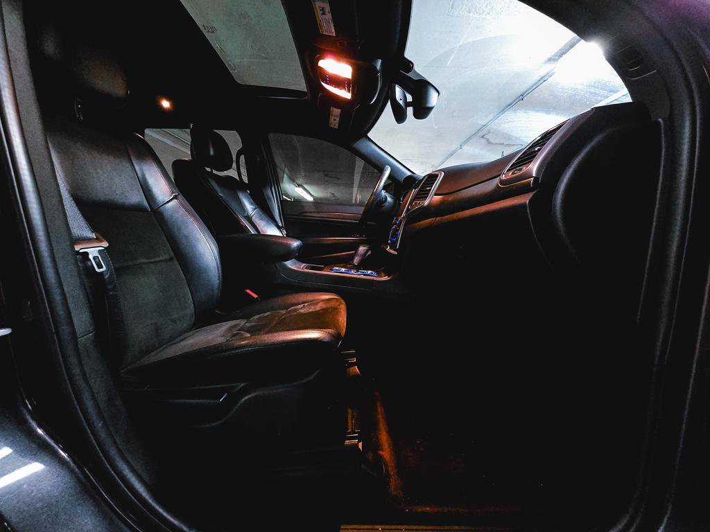 Used 2018 Jeep Grand Cherokee Altitude image 32