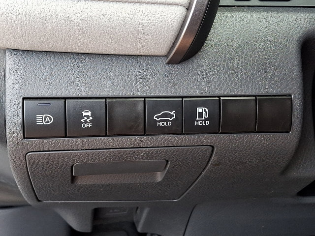 Certified 2024 Toyota Camry SE FWD image 19