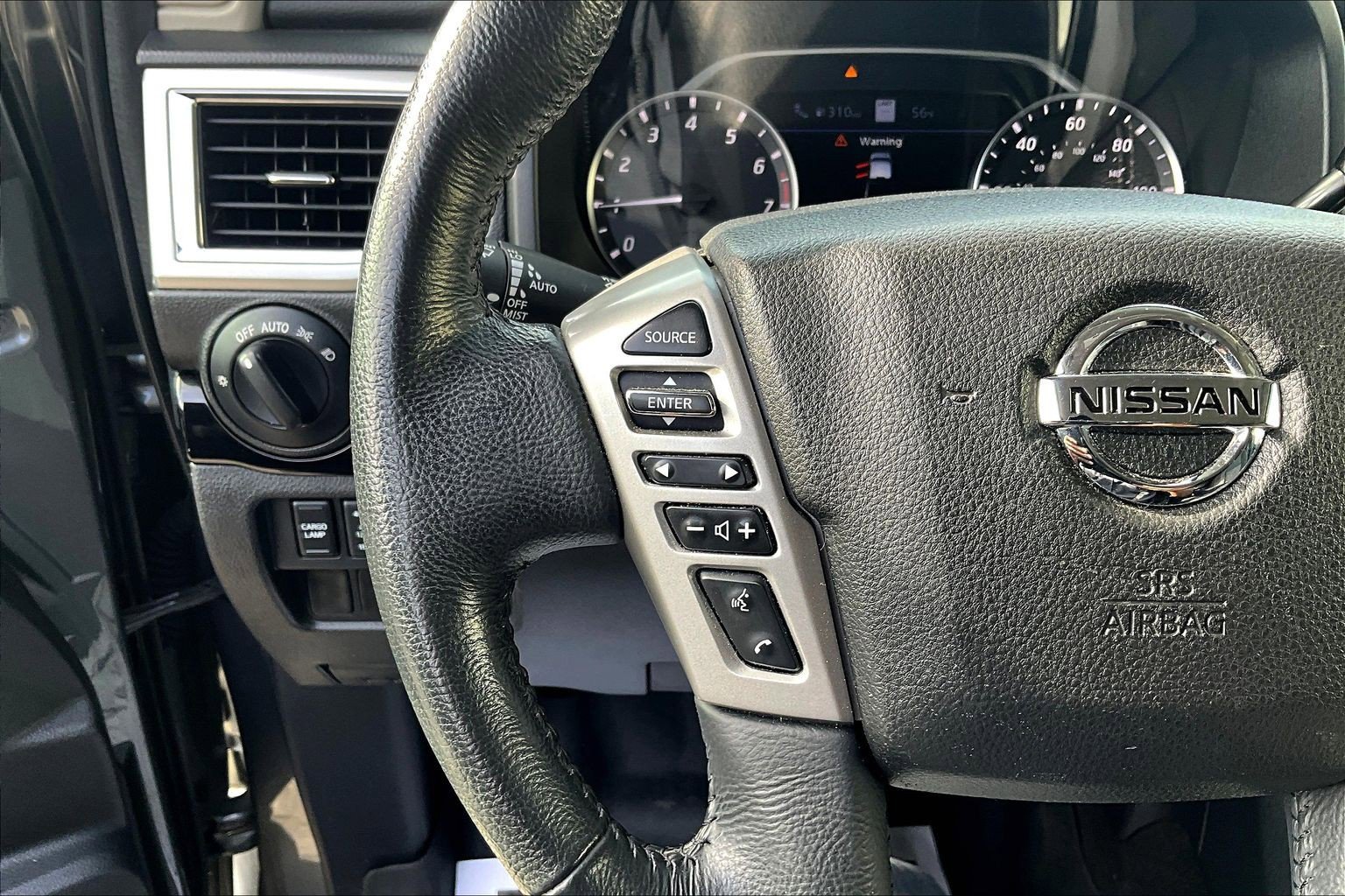 Used 2020 Nissan Titan SV w/ SV Convenience Package image 24
