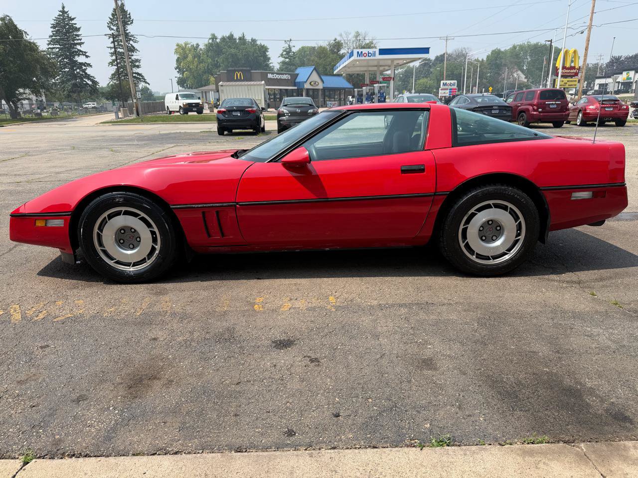 Used 1987 Chevrolet Corvette Coupe RWD image 6