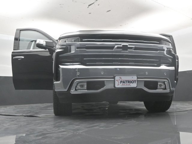 Used 2020 Chevrolet Silverado 1500 LTZ w/ LTZ Premium Package AWD/4WD image 65