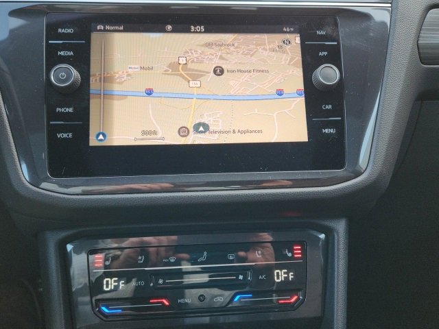 Used 2024 Volkswagen Tiguan SEL R-Line image 18