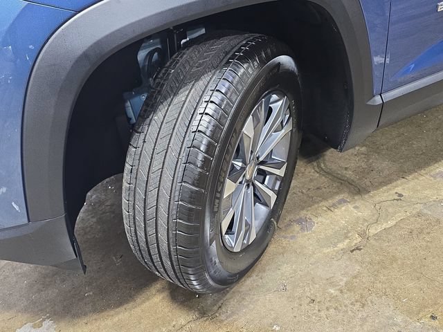 New 2026 Chevrolet Equinox LT w/ Safety and Technology Package AWD/4WD image 32