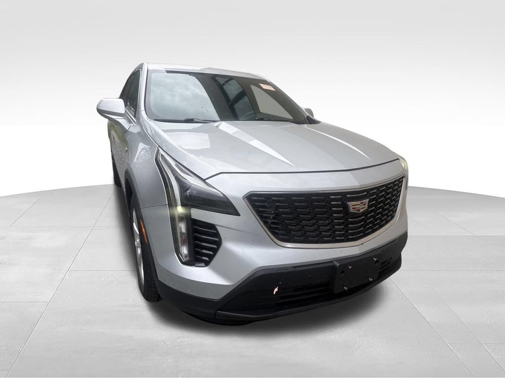 Used 2022 Cadillac XT4 Luxury w/ Trailering Package AWD/4WD image 5