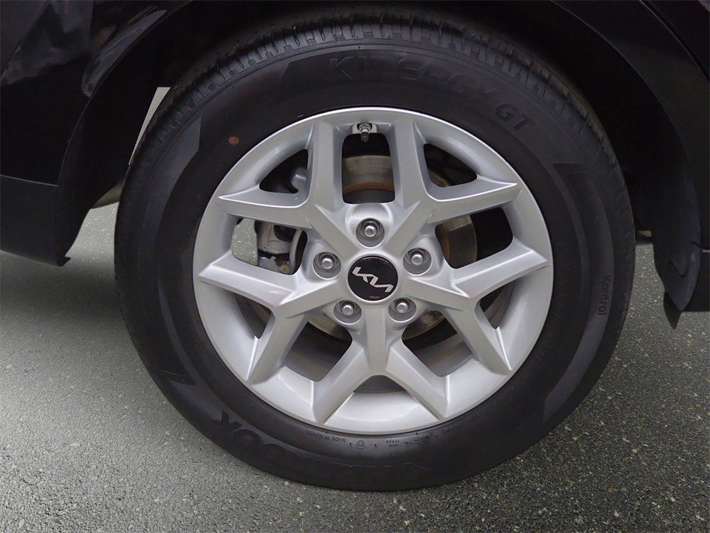 Used 2024 Kia Soul LX w/ Option Group 015 image 32