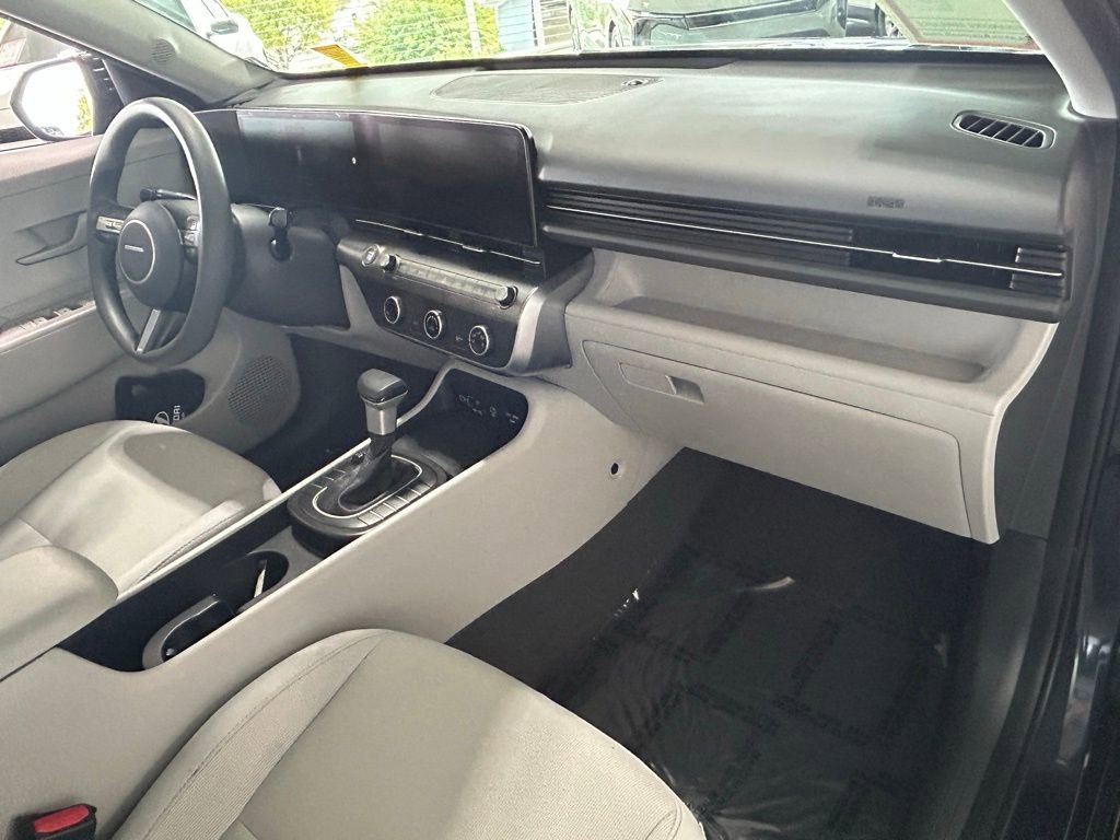 Used 2024 Hyundai Kona SE image 12
