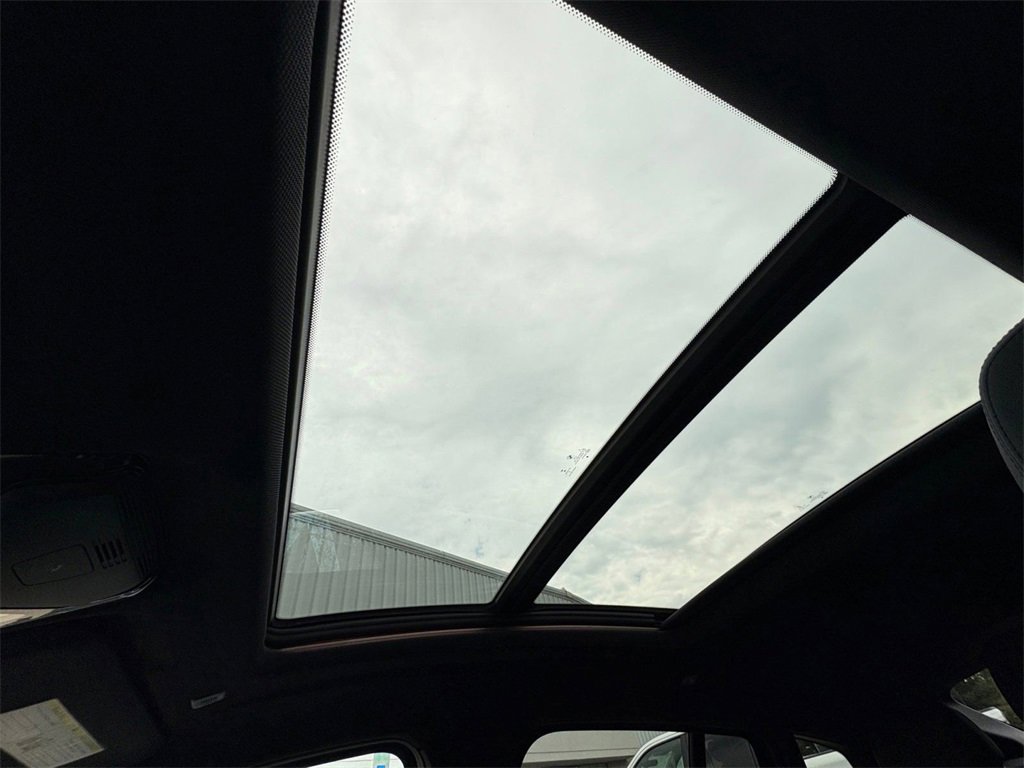 Used 2019 BMW X4 xDrive30i w/ Driving Assistance Package image 27