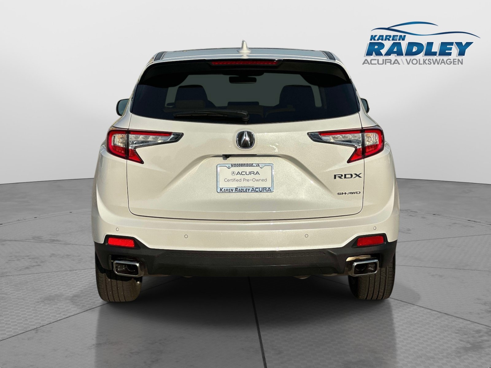 Used 2023 Acura RDX w/ Technology Package AWD/4WD image 3