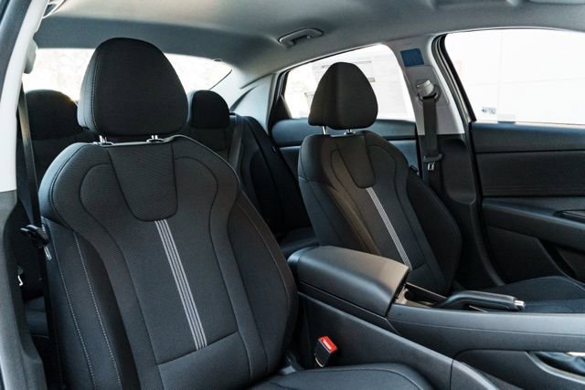 New 2026 Hyundai Elantra SE image 25