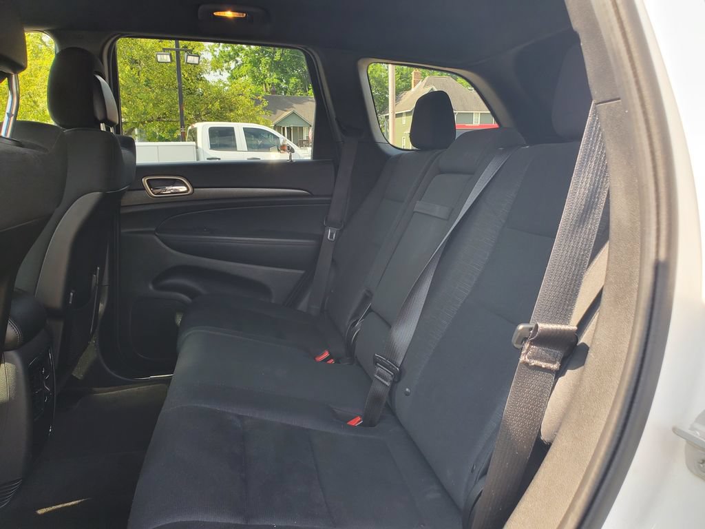 Used 2015 Jeep Grand Cherokee Laredo RWD image 10