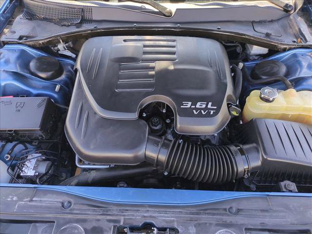 Used 2023 Chrysler 300 Touring w/ Sport Appearance Package RWD image 22