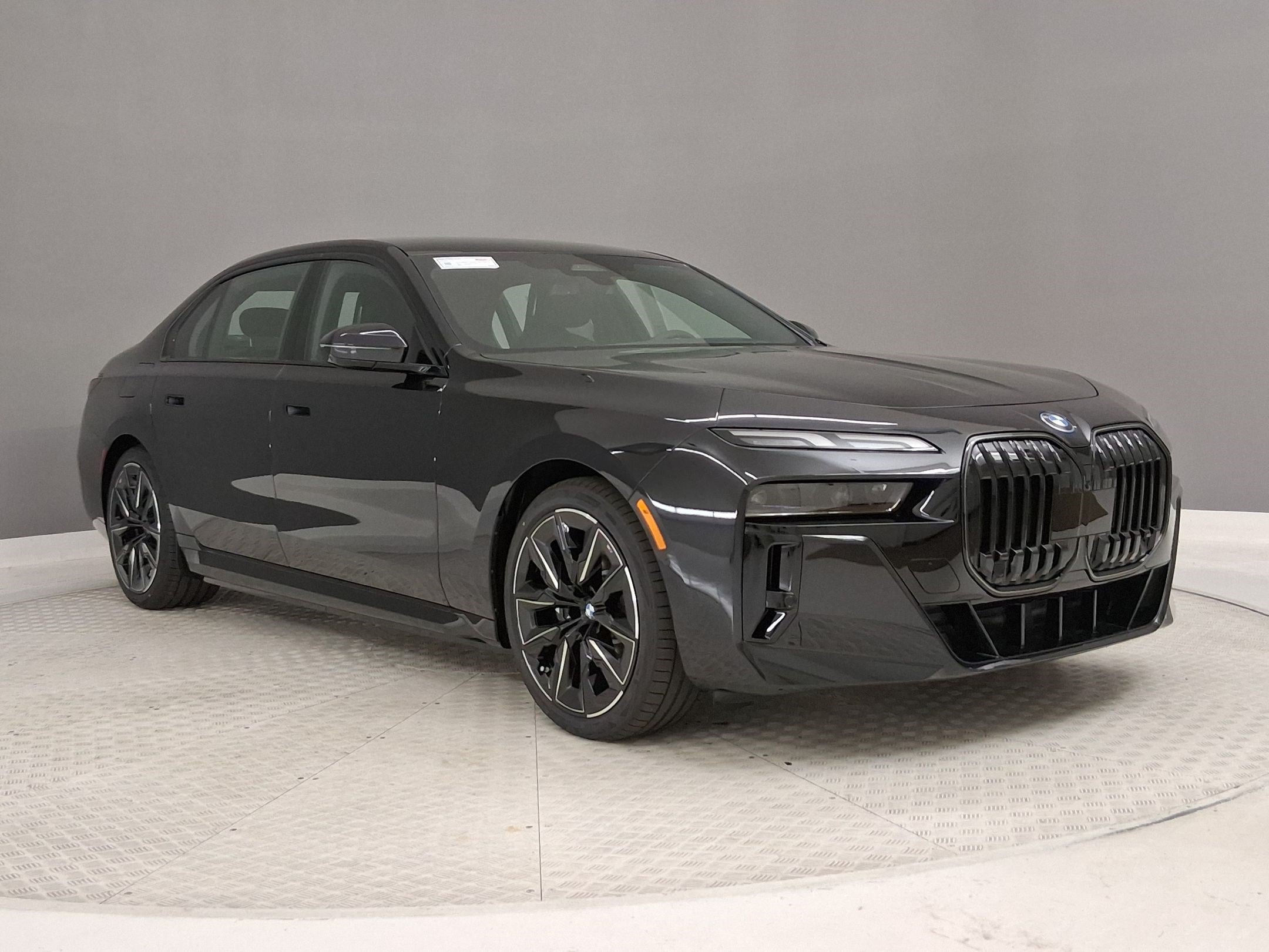New 2026 BMW 750e xDrive w/ Premium Package AWD/4WD image 5