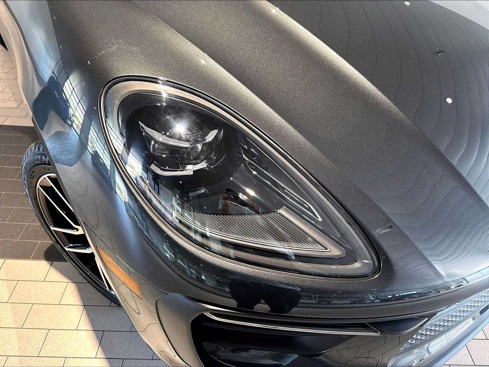 New 2026 Porsche Macan AWD/4WD image 12