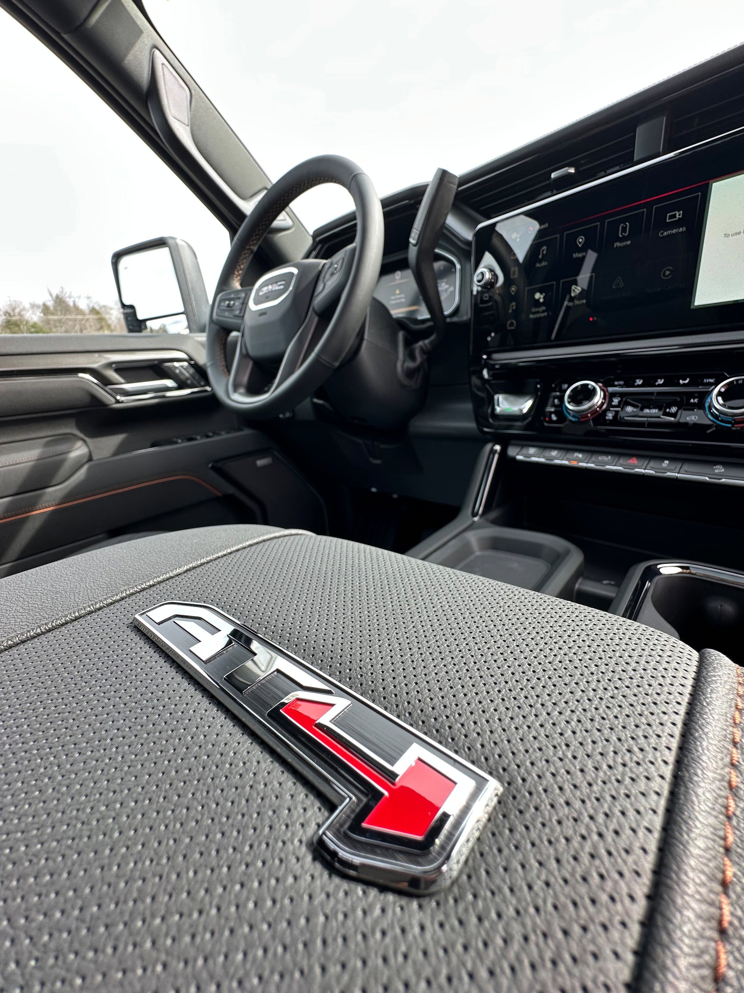 New 2026 GMC Sierra 2500 AT4 w/ Technology Package AWD/4WD image 29