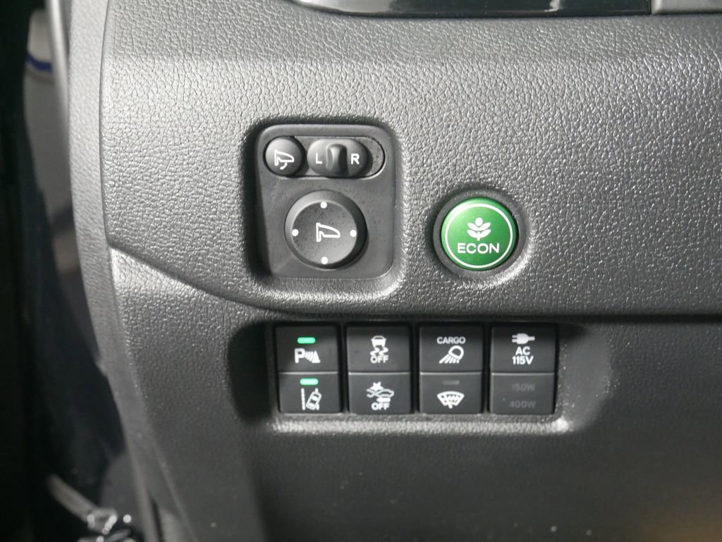 Certified 2025 Honda Ridgeline Black Edition image 23