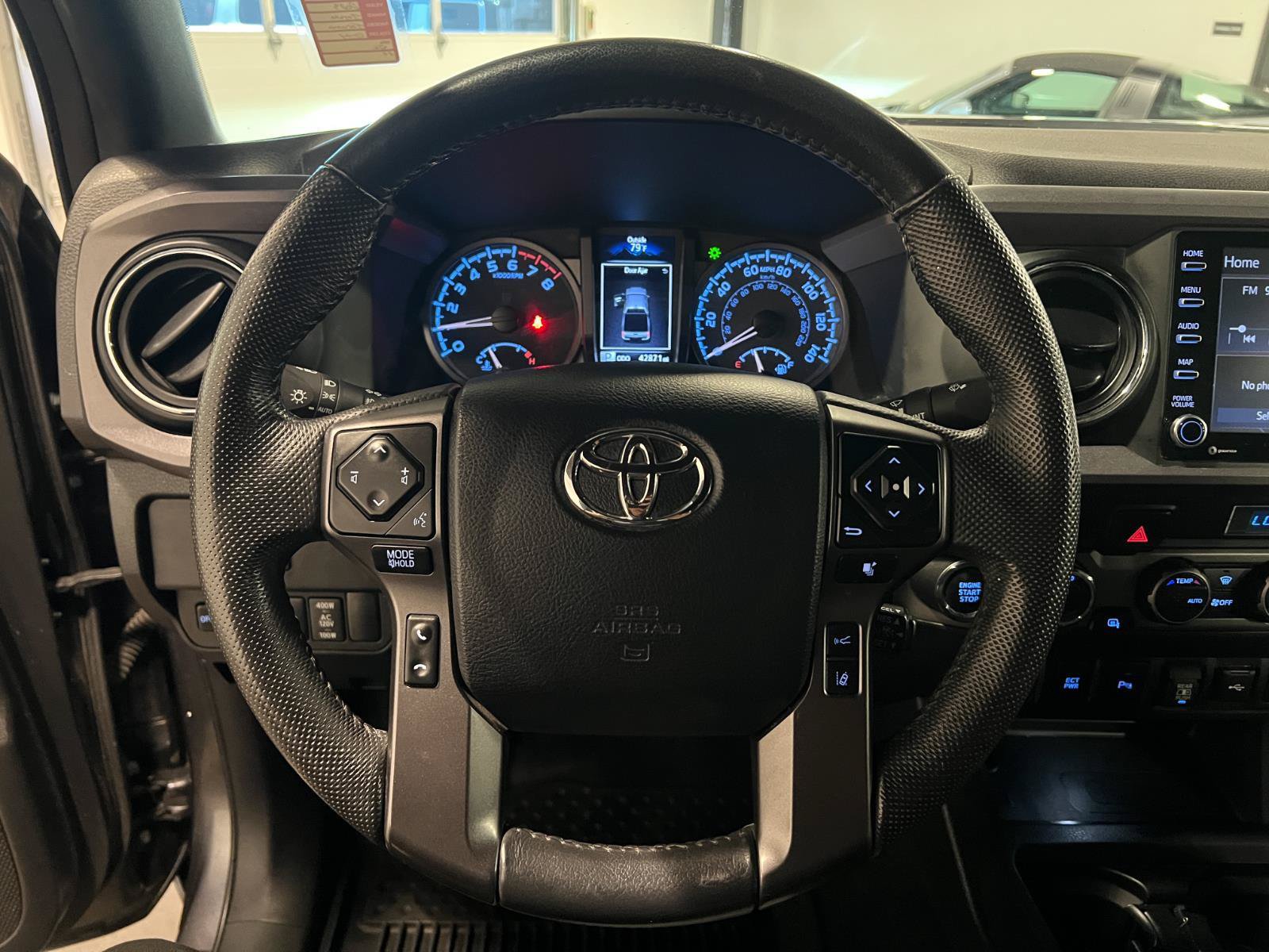 Used 2023 Toyota Tacoma TRD Off-Road w/ Advanced Technology Package AWD/4WD image 11