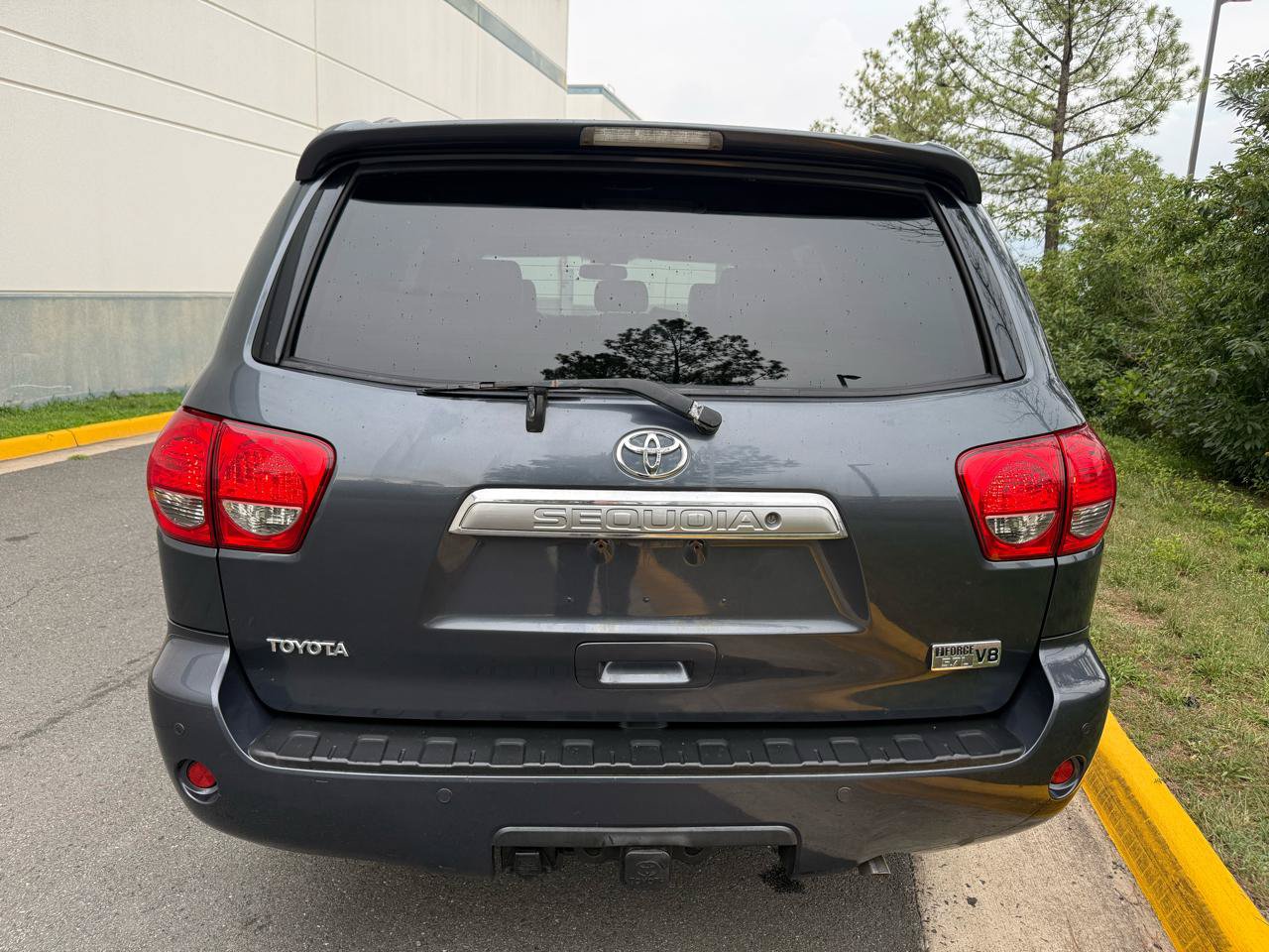 Used 2008 Toyota Sequoia Limited AWD/4WD image 10