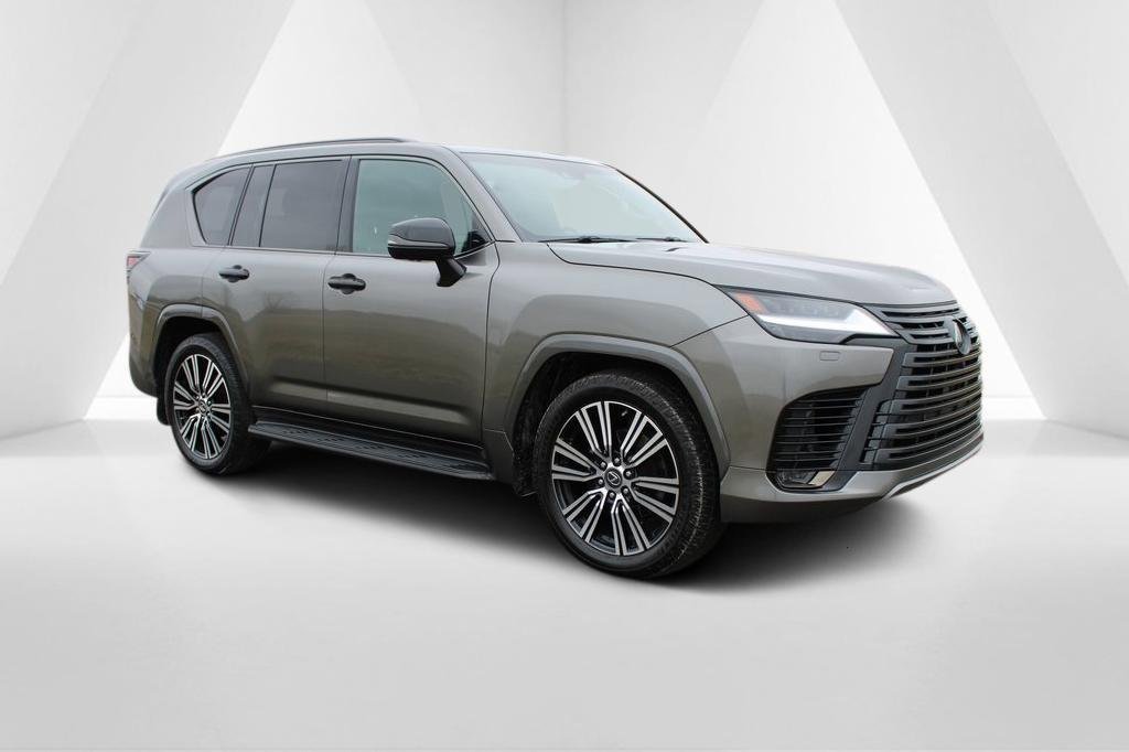 Used 2023 Lexus LX 600 4WD w/ Luxury Package