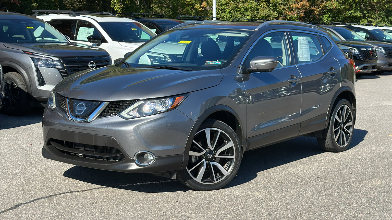 Used 2019 Nissan Rogue Sport SL AWD/4WD image 1