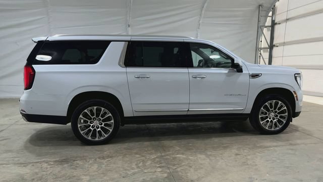 New 2026 GMC Yukon XL Denali w/ Denali Reserve Package RWD image 9