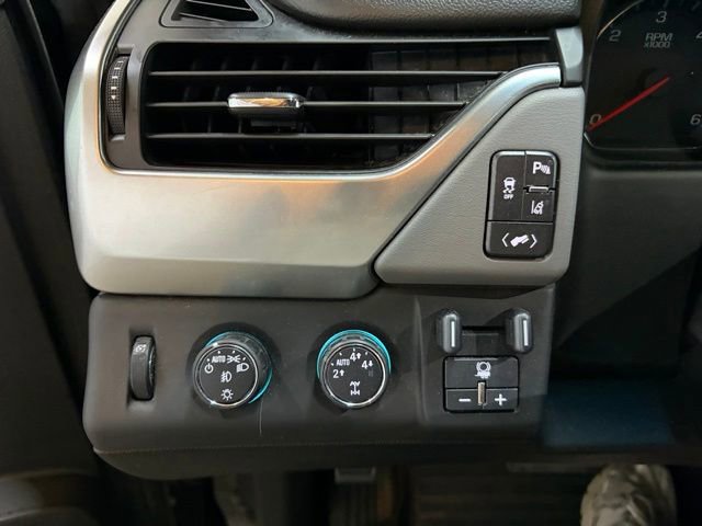 Used 2015 Chevrolet Suburban LT AWD/4WD image 31