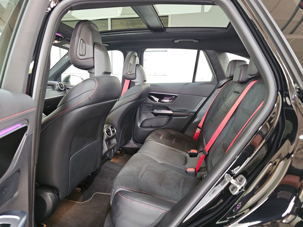 Used 2025 Mercedes-Benz GLC 43 AMG 4MATIC image 24