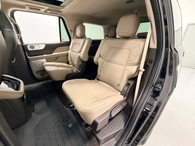 Used 2024 Lincoln Navigator Reserve AWD/4WD image 23