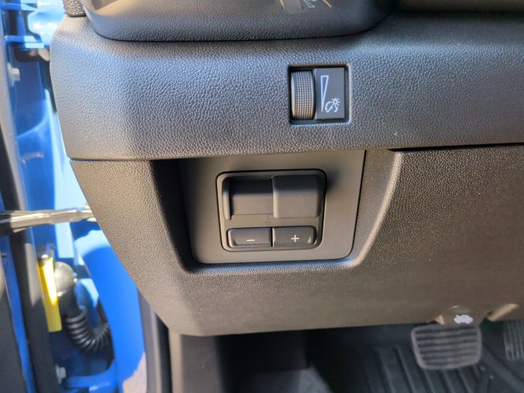 New 2026 GMC Canyon Elevation w/ Convenience Package image 15