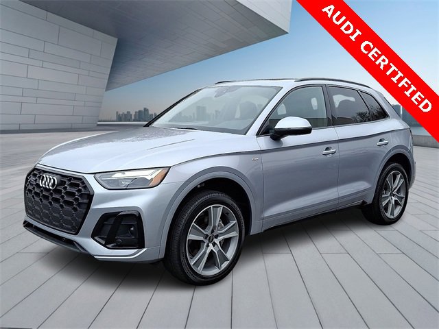 Certified 2025 Audi Q5 2.0T Premium w/ Convenience Plus Package image 3