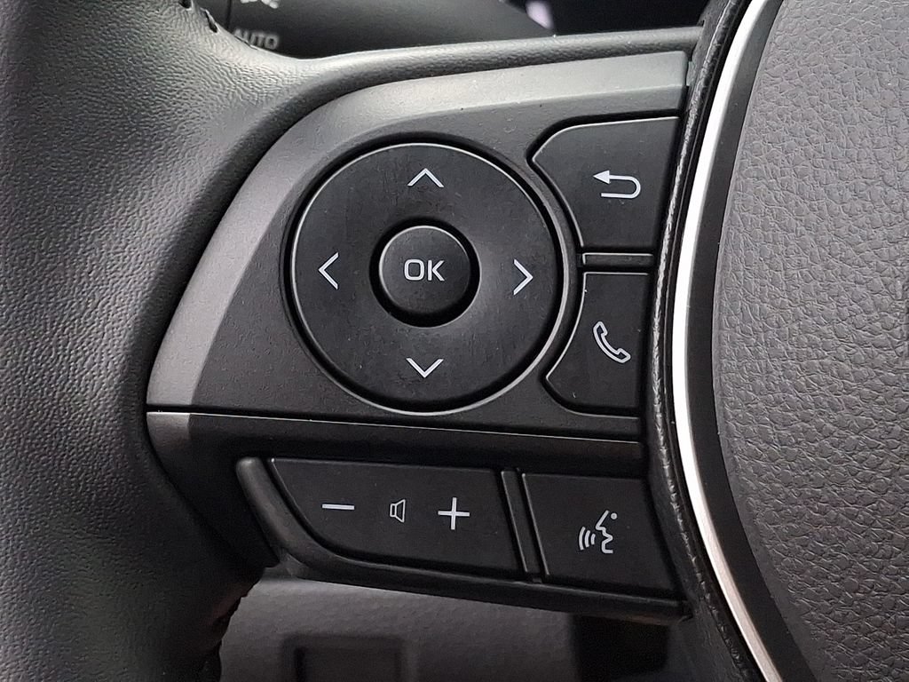 Used 2026 Toyota Corolla SE FWD image 17