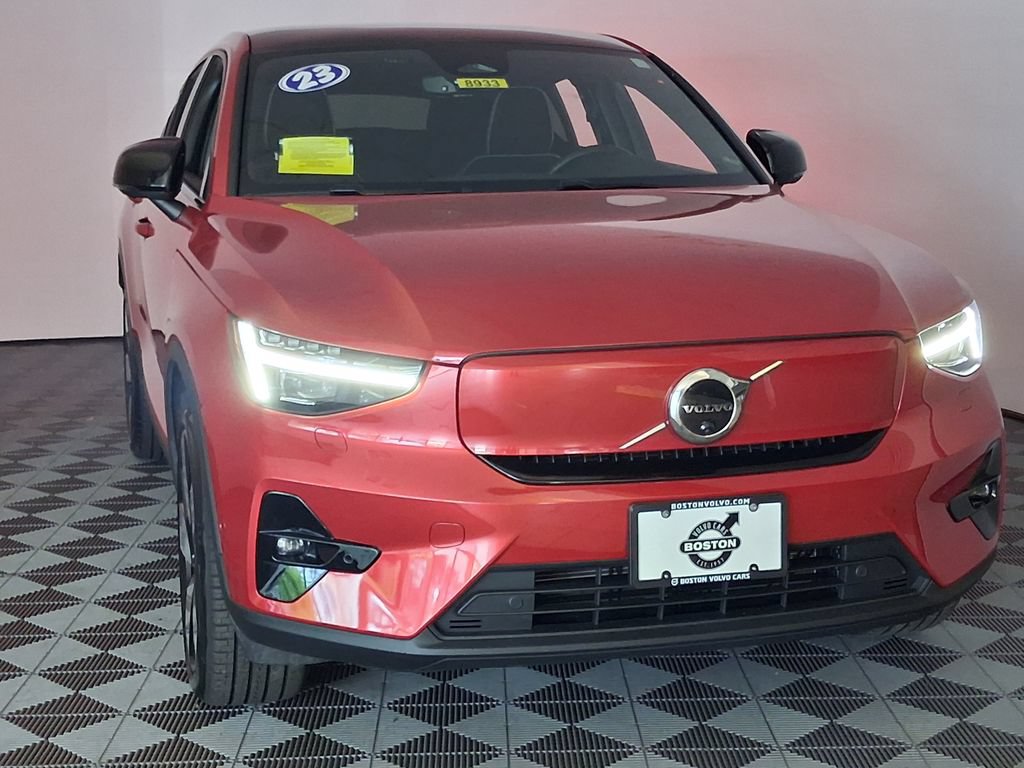 Certified 2023 Volvo C40 P8 Recharge Ultimate w/ Protection Package Premier AWD/4WD image 3