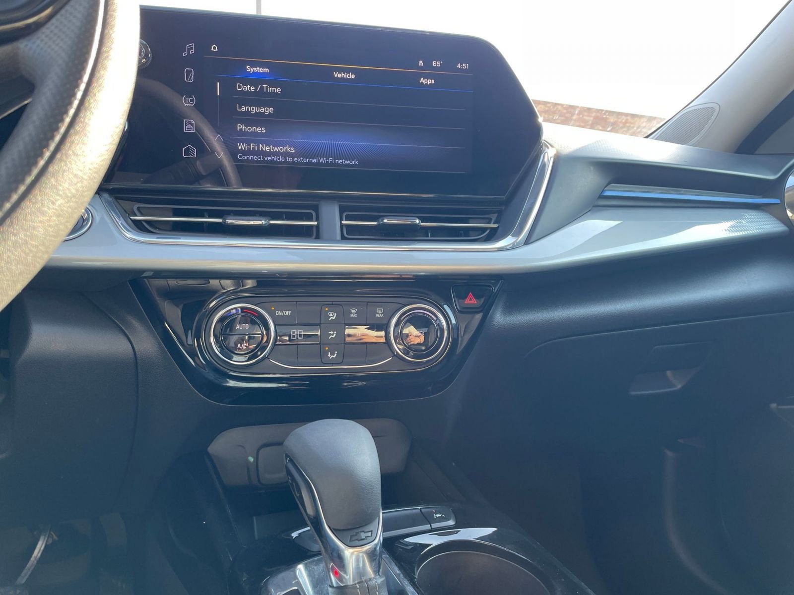 Used 2025 Chevrolet Trax LT image 17