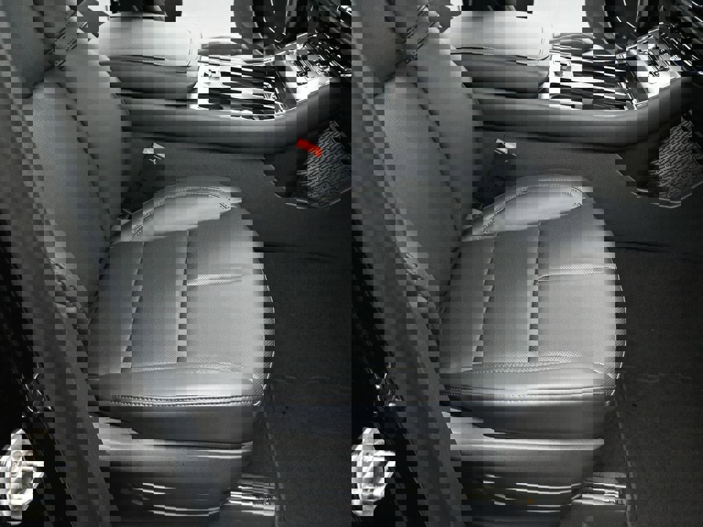 New 2026 Lincoln Aviator AWD image 35