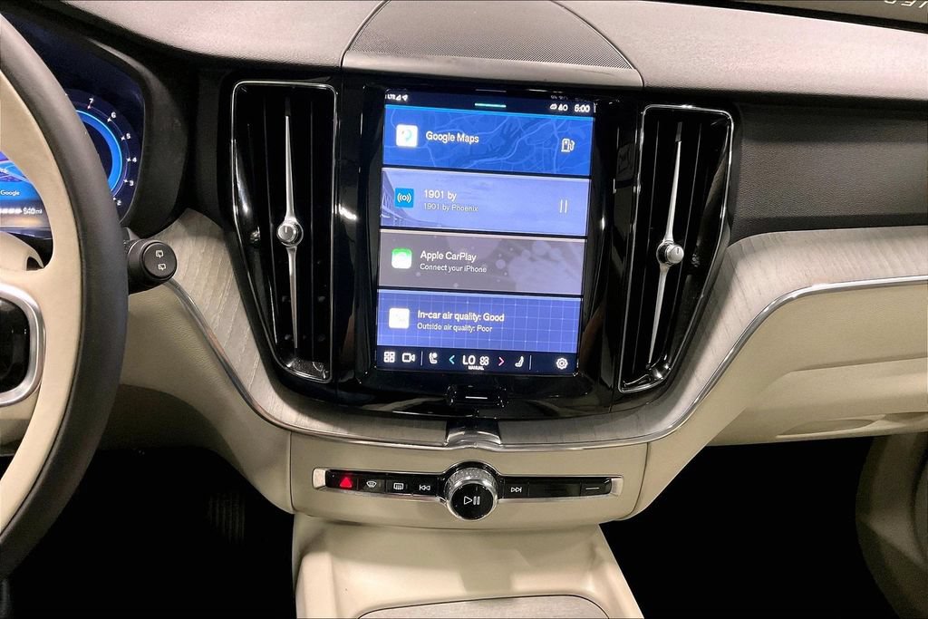Certified 2024 Volvo XC60 B5 Plus AWD/4WD image 15