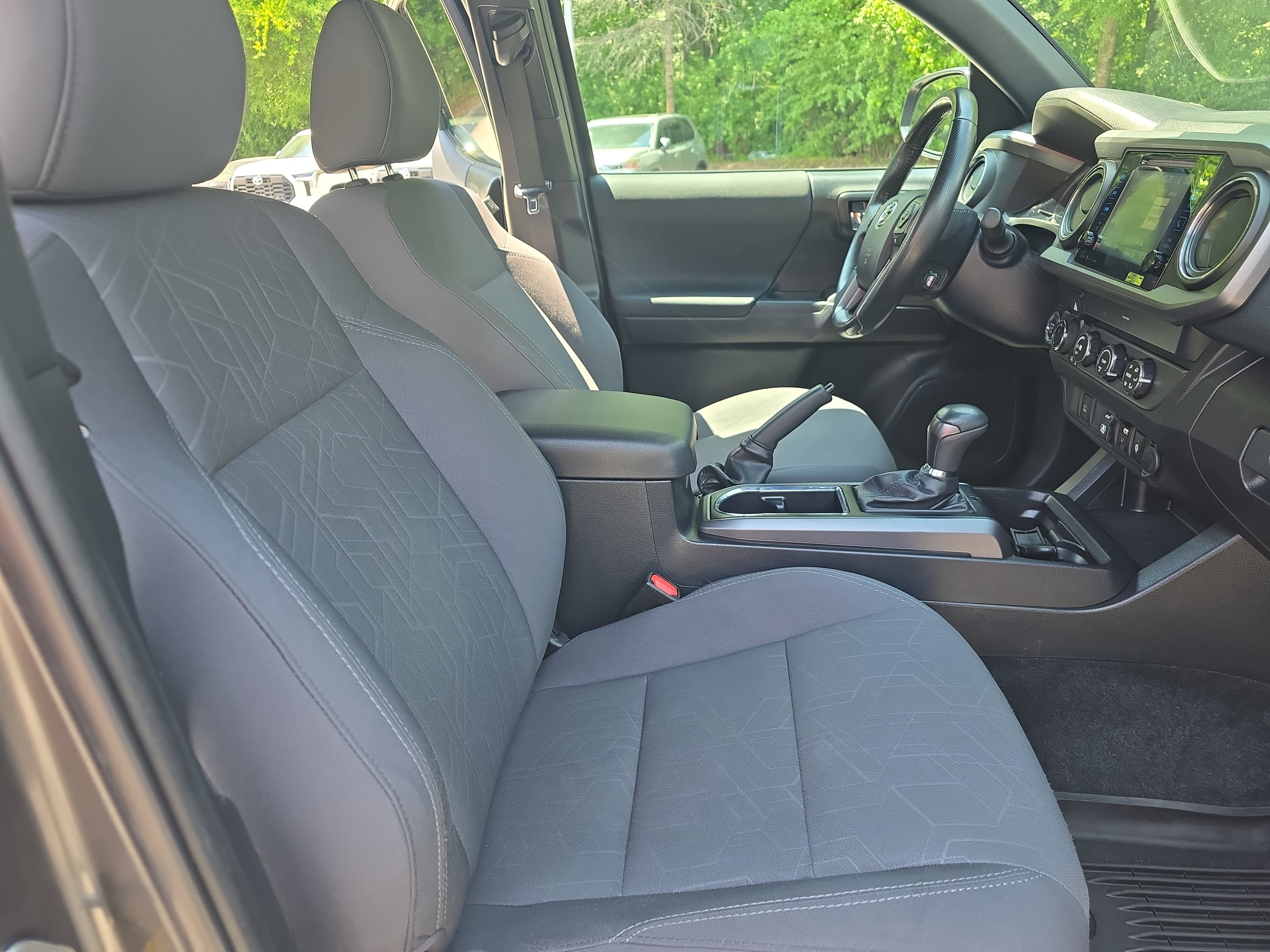 Used 2019 Toyota Tacoma TRD Sport AWD/4WD image 10